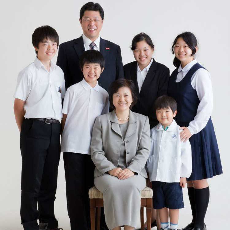 家族写真を記念撮影