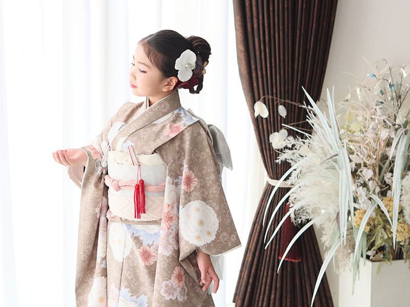 徳島の七五三撮影は気候に左右されない写真館内で