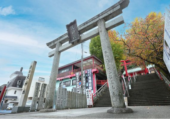 出張撮影で人気の徳島眉山天神社